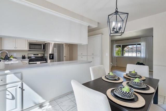 1272 Glacier Drive, Milpitas CA: https://media.crmls.org/mediaz/886fe56f-8acb-4744-ade0-474eb41b43e4.jpg