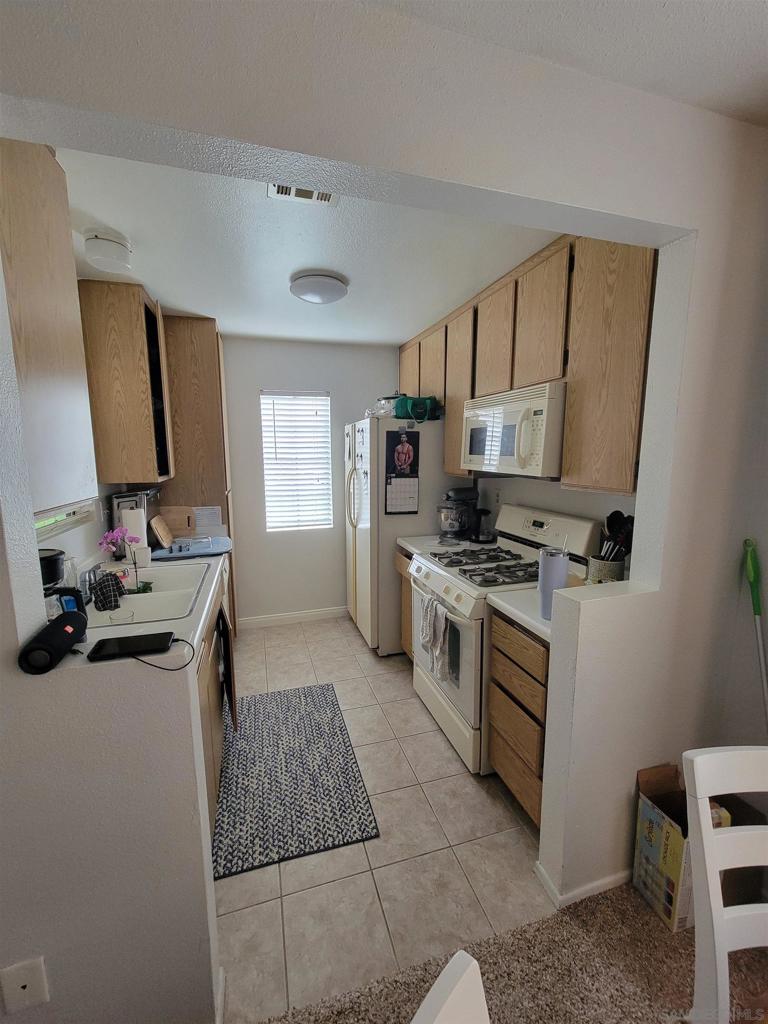 10369 Azuaga St - photo 9