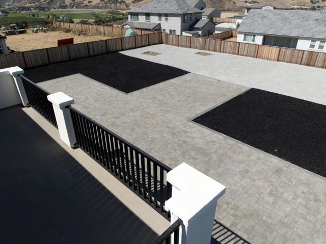 172 Vienna Way, Hollister CA: https://media.crmls.org/mediaz/88702532-4298-47b8-8603-9b3a9fb11338.jpg