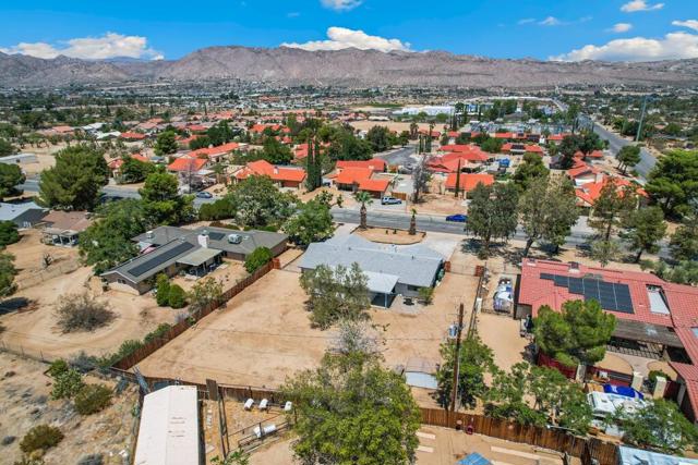 56869 Mountain View Trail, Yucca Valley CA: https://media.crmls.org/mediaz/8870a8ab-31c9-493b-a041-8eab1c184451.jpg