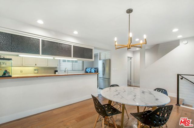 5326 Fairview Boulevard, Los Angeles CA: https://media.crmls.org/mediaz/8870e9d1-5841-4b28-b25e-a269715e0da6.jpg