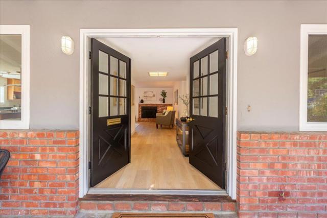119 Belcrest Drive, Los Gatos CA: https://media.crmls.org/mediaz/887148a9-854e-4a7c-9d10-260ec9d9d05d.jpg