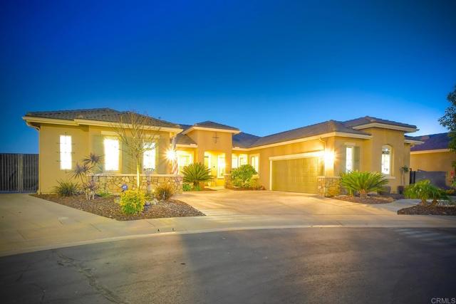 2682 Dundee Glen, Escondido CA: https://media.crmls.org/mediaz/8871f12f-3df7-4caa-8864-2d575efc1a57.jpg