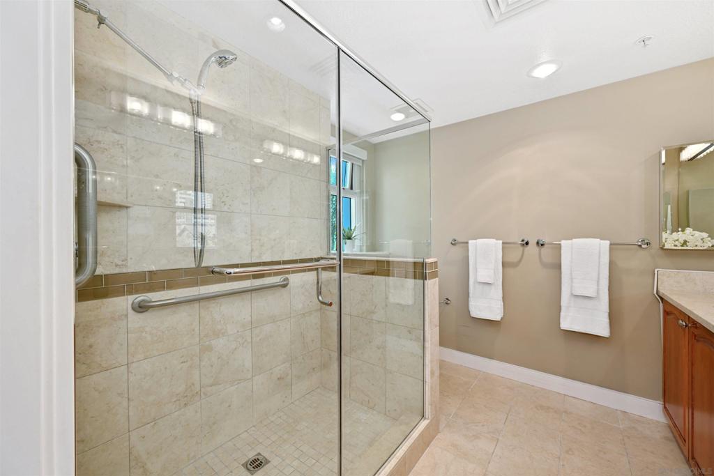 1199 Pacific Hwy - photo 18