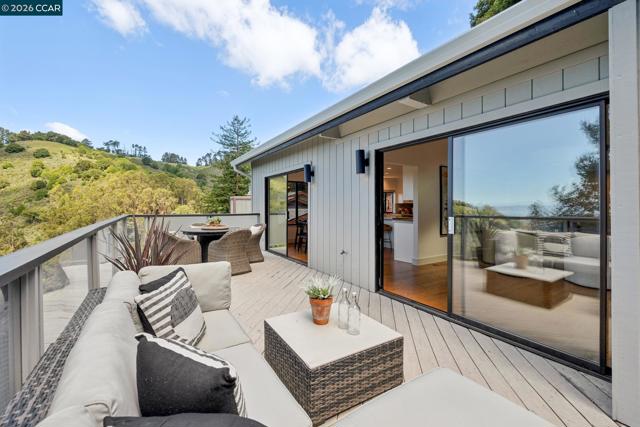 Image 25 of 49 For 1227 Alvarado Road