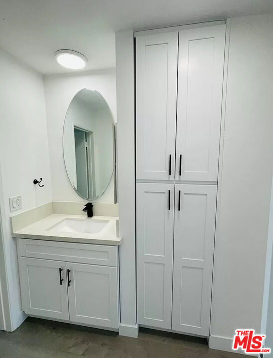 1009 N Edinburgh Avenue, West Hollywood CA: https://media.crmls.org/mediaz/8872a46e-b2ab-4c4f-8120-4f34478792d6.jpg