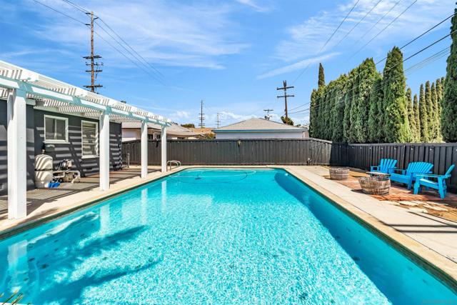 3921 Juniper St, San Diego CA: https://media.crmls.org/mediaz/8873622c-84af-4c2f-bc2e-31208167c3d7.jpg