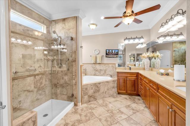 3839 Blue Sky Way, Palm Springs CA: https://media.crmls.org/mediaz/8873b49d-92b8-403c-a8c5-87448d402217.jpg