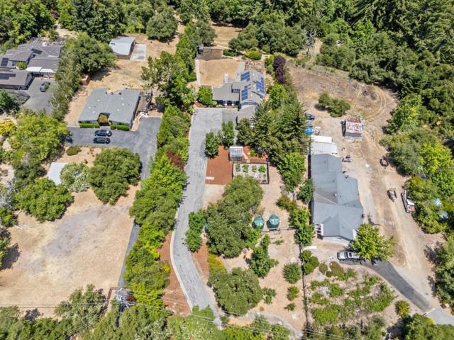 23583 Summit Road, Los Gatos CA: https://media.crmls.org/mediaz/8873c8fa-cfcf-4793-911f-d6572c2f4e0e.jpg