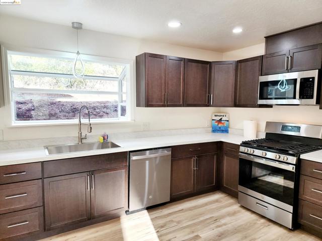 Image 6 of 50 For 5379 Green Valley Rd