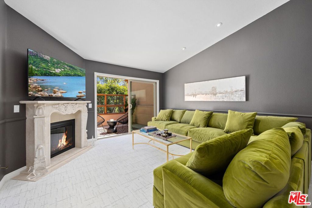 229 Villa Point Drive