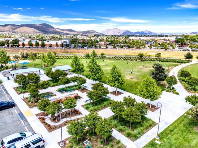 30499 Ridgely Way, Menifee CA: https://media.crmls.org/mediaz/88757374-a0c1-498c-81a7-e3773808d0c6.jpg