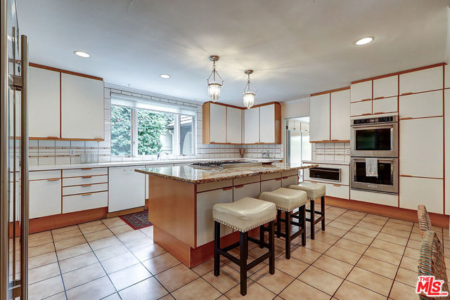 322 N June Street, Los Angeles CA: https://media.crmls.org/mediaz/8875a831-5af9-46f4-b060-301a83d704a5.jpg