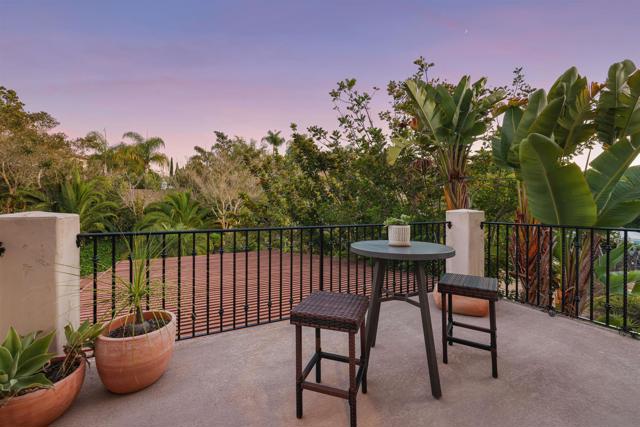 7424 La Mantanza, San Diego CA: https://media.crmls.org/mediaz/8875c145-4122-404b-b669-0ffa6f896a38.jpg