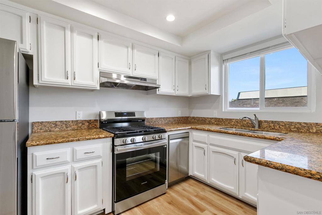 520 Street - photo 5