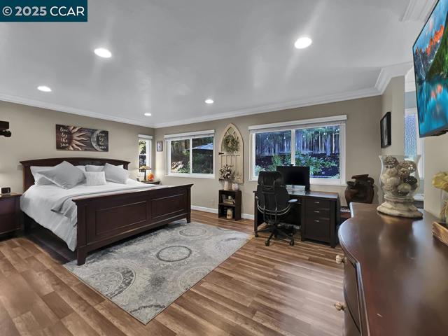 14 Mt Eden Pl, Clayton CA: https://media.crmls.org/mediaz/88770856-e8b9-406a-a90c-ea59b39fc05b.jpg