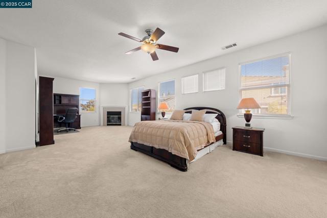 Image 37 of 60 For 868 Deer Spring Cir