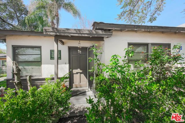 5661 Kester Avenue, Van Nuys CA: https://media.crmls.org/mediaz/8878620c-90cb-42b8-8433-40b3d2c90eb8.jpg
