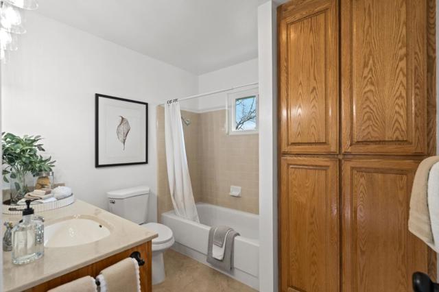 135 Belvue Drive, Los Gatos CA: https://media.crmls.org/mediaz/887884f4-ff4e-4893-b8cb-14a2fdf10afd.jpg