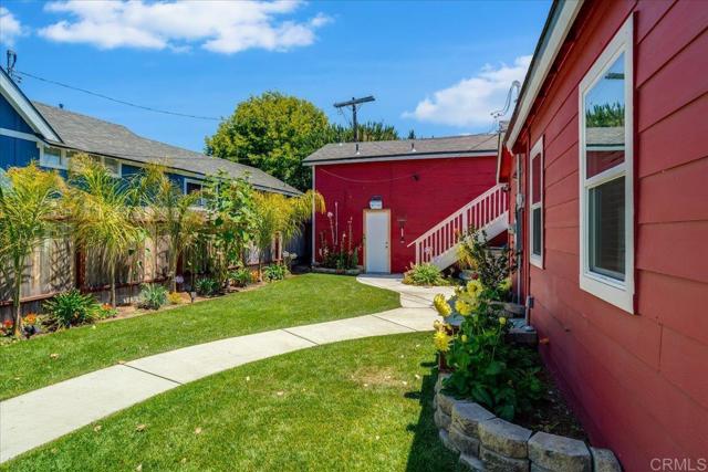 1354 Lazy Lane, Oceano CA: https://media.crmls.org/mediaz/88789375-223a-4bff-8f6c-a8430b3e012e.jpg