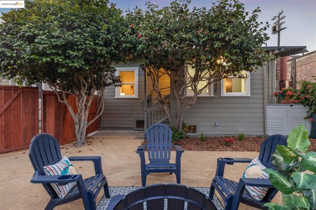1092 Dwight Way, Berkeley CA: https://media.crmls.org/mediaz/8878fd24-57f6-478f-ad51-0f95cd65fac8.jpg