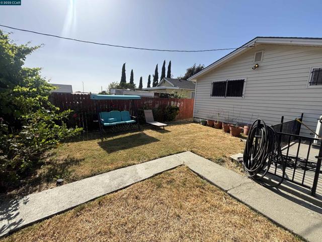 2765 Tuolumne Street, Vallejo CA: https://media.crmls.org/mediaz/88797e04-b0ce-4232-870a-7eb748b158b7.jpg