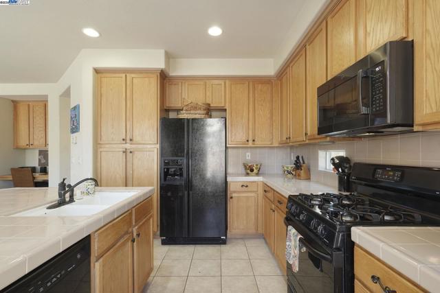 Image 33 of 53 For 5854 Riverbank Cir