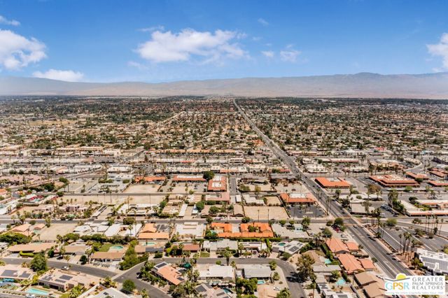 73940 Mountain View Avenue, Palm Desert CA: https://media.crmls.org/mediaz/887b7b0c-864b-451f-8728-3ec8aee9ab78.jpg