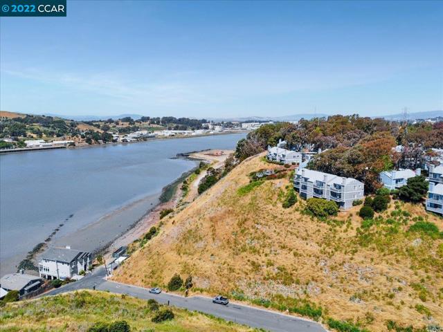 Image 11 of 19 For 201 Sandy Beach Road
