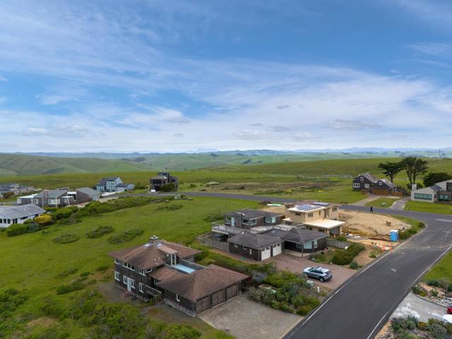 10 Maui Lane, Dillon Beach CA: https://media.crmls.org/mediaz/887d2555-2e28-4f74-9ddf-776db238fab0.jpg