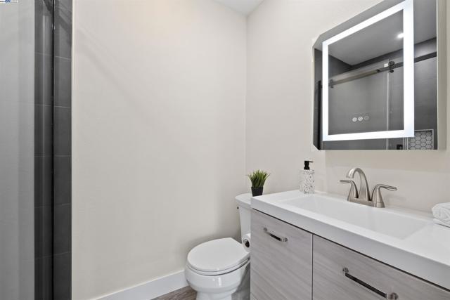 33143 Lake Garrison, Fremont CA: https://media.crmls.org/mediaz/887dbee9-5d21-47d1-8b16-2f3fc4be323c.jpg