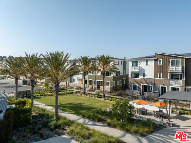 1483 W Vista Way, San Pedro CA: https://media.crmls.org/mediaz/887ed0af-727a-4e6a-ad21-472af8cb61c8.jpg