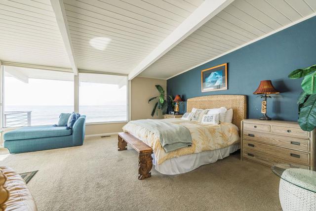 22818 E Cliff Drive, Santa Cruz CA: https://media.crmls.org/mediaz/887f1126-4251-4671-96fe-7b0febeccc72.jpg