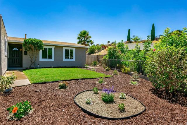 Detail Gallery Image 3 of 25 For 5116 Leon Street, Oceanside,  CA 92057 - 4 Beds | 2 Baths