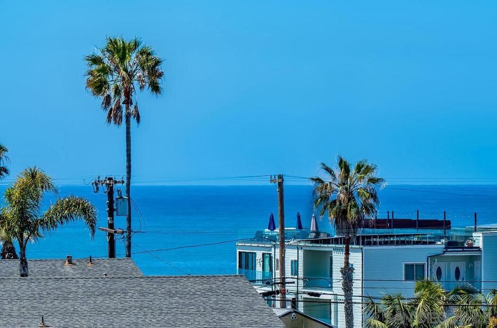 https://media.crmls.org/mediaz/8880ce18-3ce3-416b-b03c-be8dd74111fb.jpg?preset=X-Large