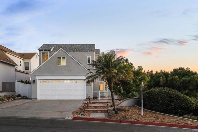 4503 Carnaby, Carlsbad CA: https://media.crmls.org/mediaz/88811f2f-02a8-4379-aeda-98f2e213346d.jpg