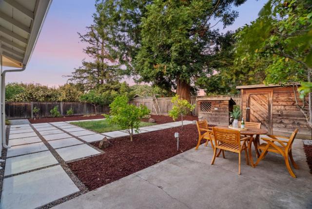 520 S Bayview Avenue, Sunnyvale CA: https://media.crmls.org/mediaz/88814e29-0481-466b-b3fd-482aa1ee931d.jpg