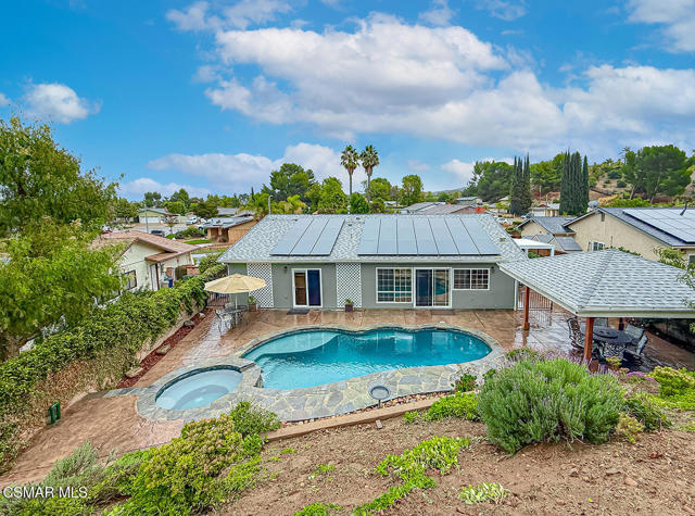 751 Muirfield Avenue, Simi Valley CA: https://media.crmls.org/mediaz/88819676-930b-497c-976b-0fe59ebaf670.jpg