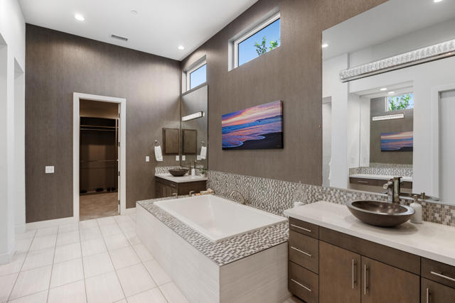 1 Via Merenda, Rancho Mirage CA: https://media.crmls.org/mediaz/888196fc-b243-4344-a290-722de128a667.jpg