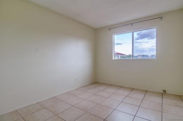 4410 12 Highland Ave, San Diego CA: https://media.crmls.org/mediaz/88823f1a-442b-4828-9743-2d6b3790ffdb.jpg