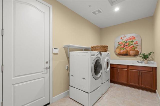 17370 Cesena Court, Morgan Hill CA: https://media.crmls.org/mediaz/88824acd-e125-469e-bf8b-583bfceee6a9.jpg