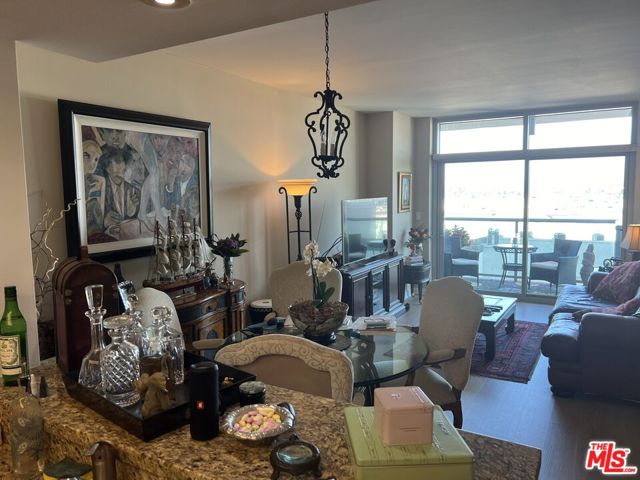 13700 Marina Pointe Drive, Marina del Rey CA: https://media.crmls.org/mediaz/88829e9d-fa5d-435c-8de4-6f272334080d.jpg