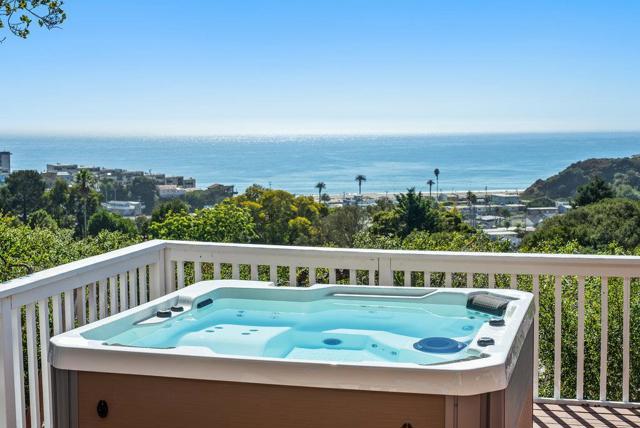 220 Shoreview Drive, Aptos CA: https://media.crmls.org/mediaz/8882da93-71b8-42d3-bc90-ebabee8b5a8c.jpg