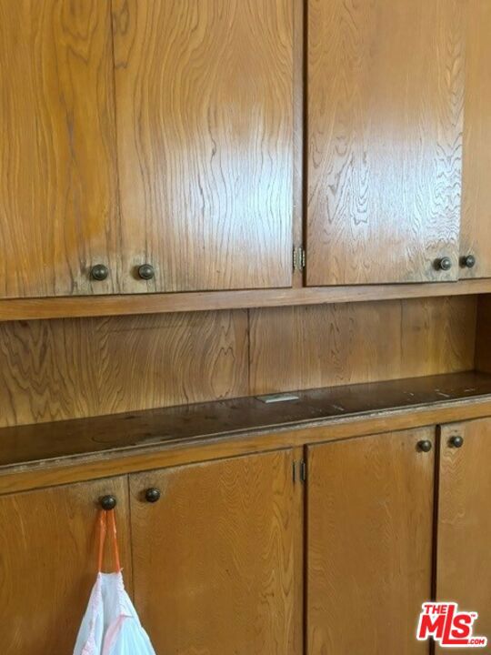 1630 Amherst Avenue photo 7