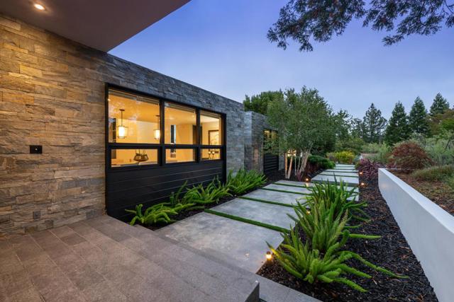 5 Drayton Road, Hillsborough CA: https://media.crmls.org/mediaz/88836c16-8e65-4385-a2c5-2112bd15832e.jpg