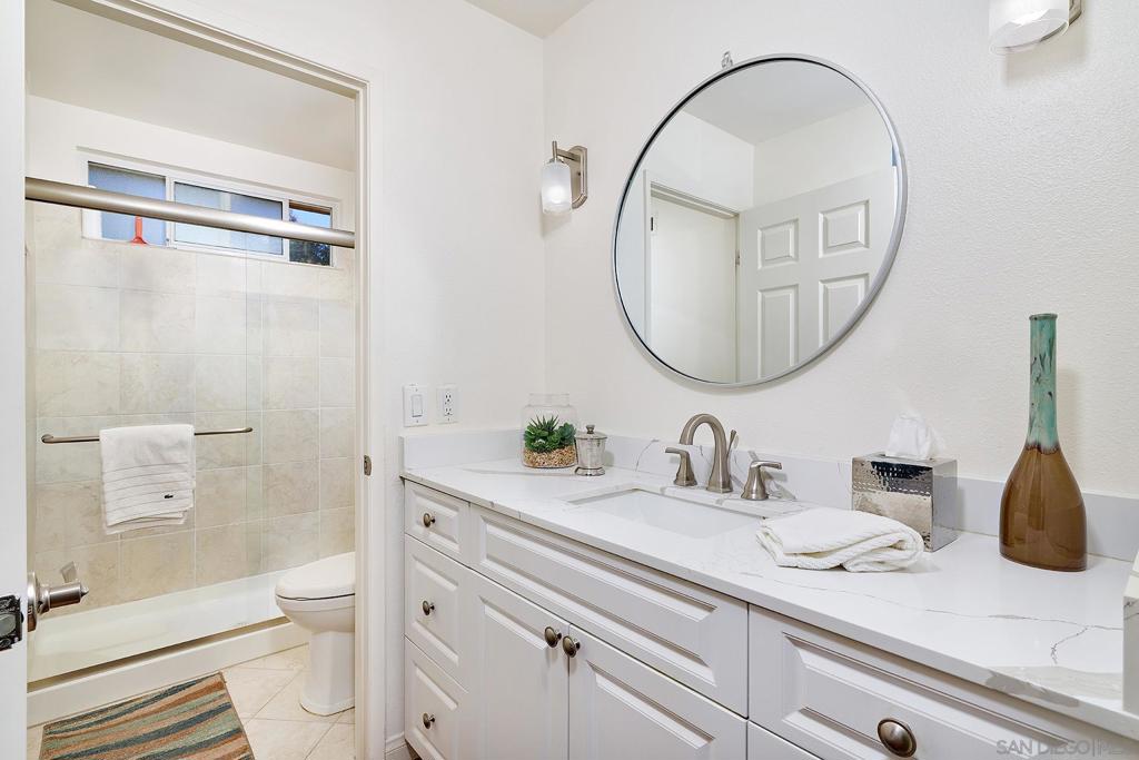 MLS #250043043SD image #18