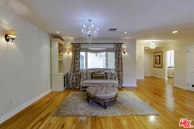 2250 Betty Lane, Beverly Hills CA: https://media.crmls.org/mediaz/8884019c-99c5-4d12-9073-454dedefdf0f.jpg