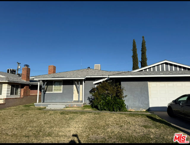 44250 Kirkland Avenue, Lancaster CA: https://media.crmls.org/mediaz/888404b7-569a-4513-94df-374ecd630bb7.jpg