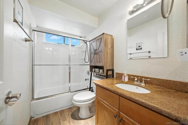 6666 Beadnell Way, San Diego CA: https://media.crmls.org/mediaz/88848aeb-e226-47b5-934b-ff05b0ef12fe.jpg