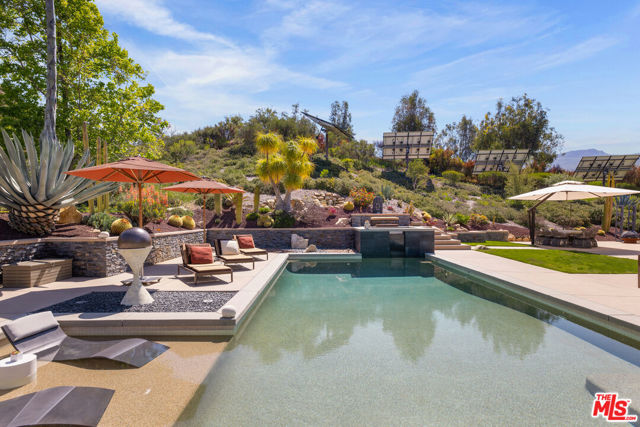 25029 Abercrombie Lane, Calabasas CA: https://media.crmls.org/mediaz/8884b704-64d1-43c7-bc6a-e977ff40242e.jpg